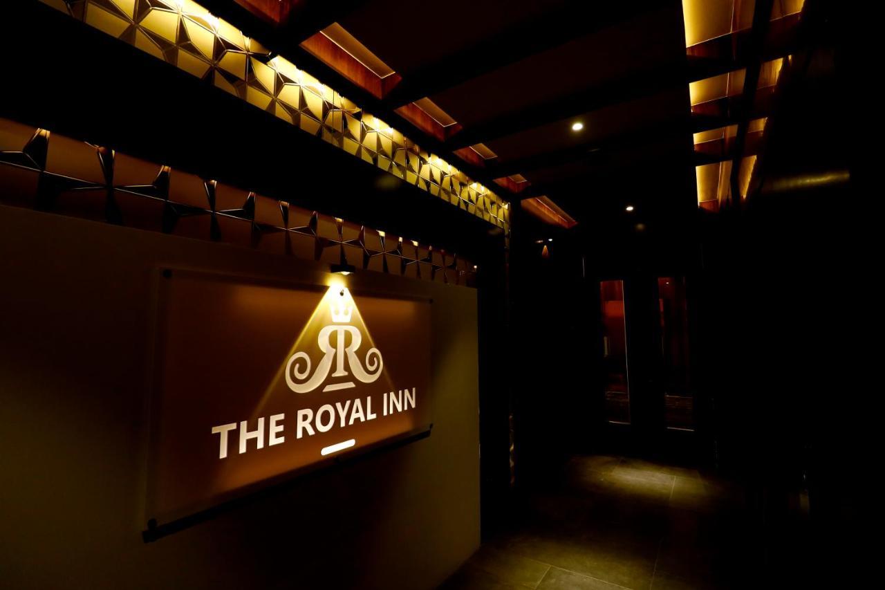 Hotel The Royal Inn Baramati Bagian luar foto